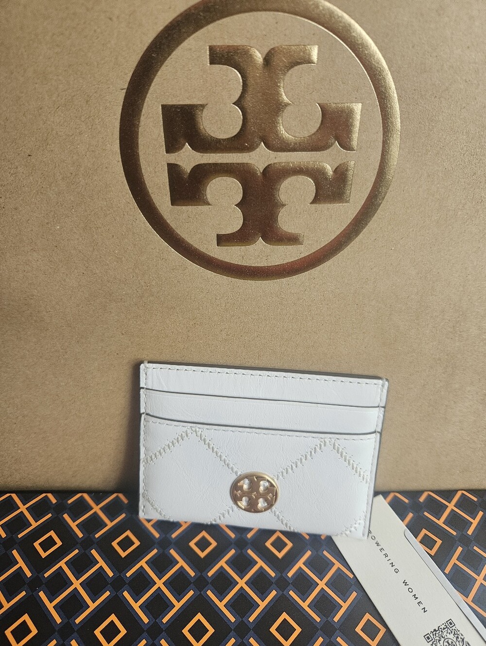 Tory Burch Willa Slim Card Case with Gold Logo Blanc/100 - Picture 1 of 3